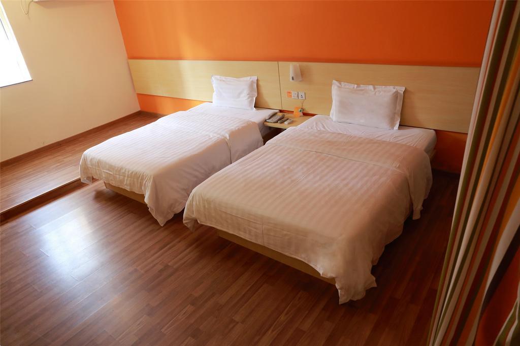 7Days Inn Lhasa Jokhang Branch Extérieur photo