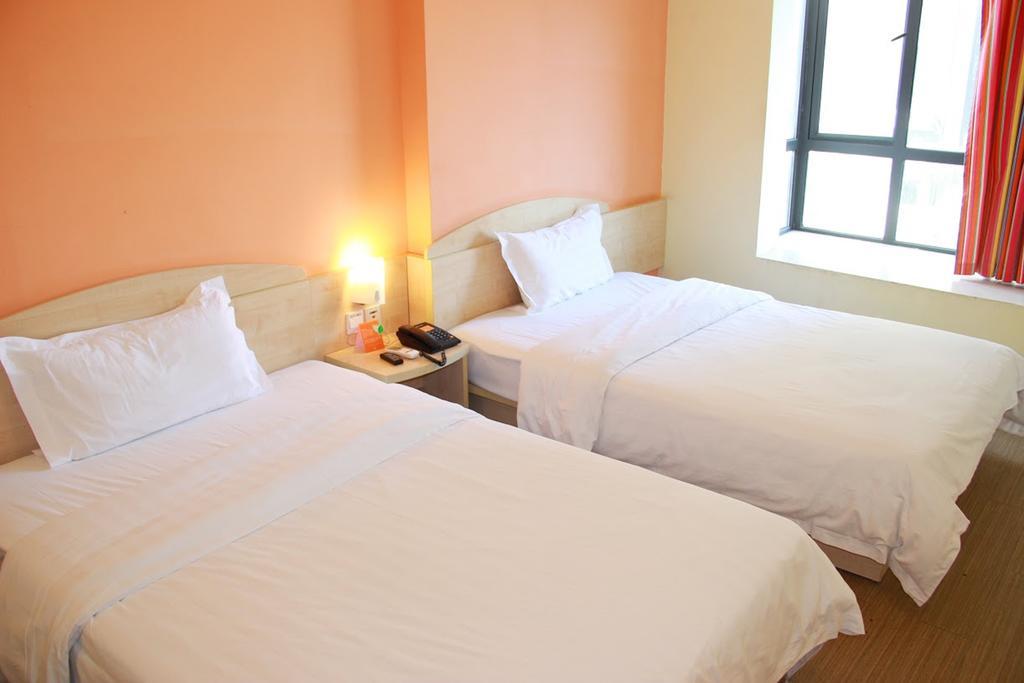 7Days Inn Lhasa Jokhang Branch Extérieur photo